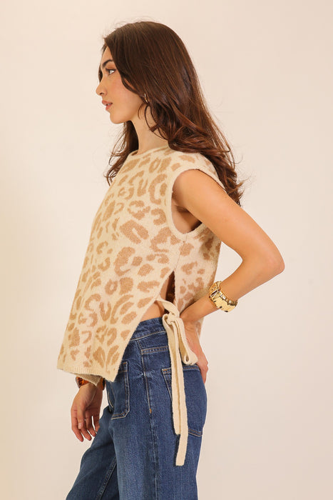 Animal Print Sleeveless Sweater