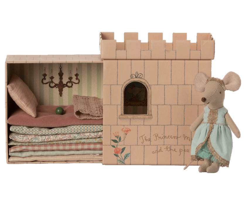 BIG SISTER MOUSE PRINCESS AND THE PEA
